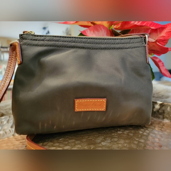 Dooney & Bourke The Nylon Crossbody Pouchette Purse dark brown and tan leather - Picture 3 of 5